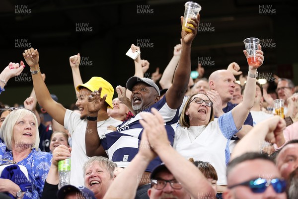 100525 - Bristol Bears v Bath Rugby - Gallagher Premiership - Bristol fans celebrate their team scoring a try
