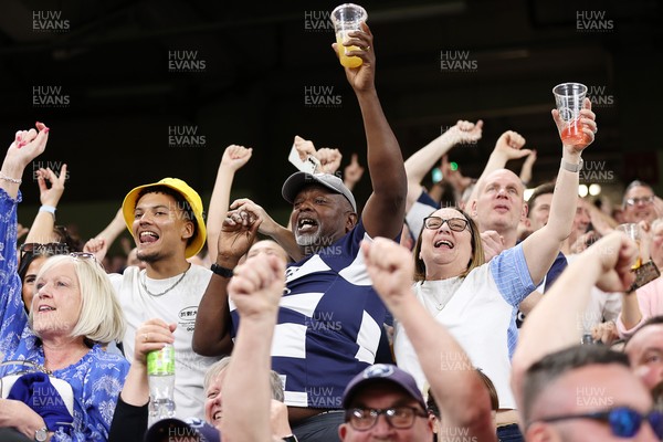 100525 - Bristol Bears v Bath Rugby - Gallagher Premiership - Bristol fans celebrate their team scoring a try