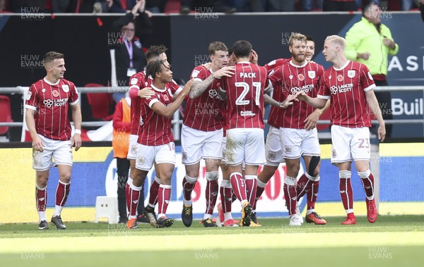 041117 - Bristol City v Cardiff City, Sky Bet Championship - Bristol City celebrate after Aden Flint of Bristol City scores the second goal