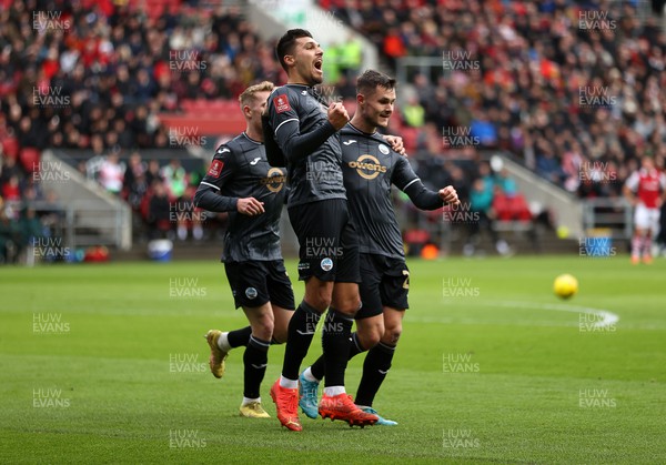 080123 - Bristol City v Swansea City - FA Cup Third Round - Joel Piroe of Swansea City celebrates scoring a goal