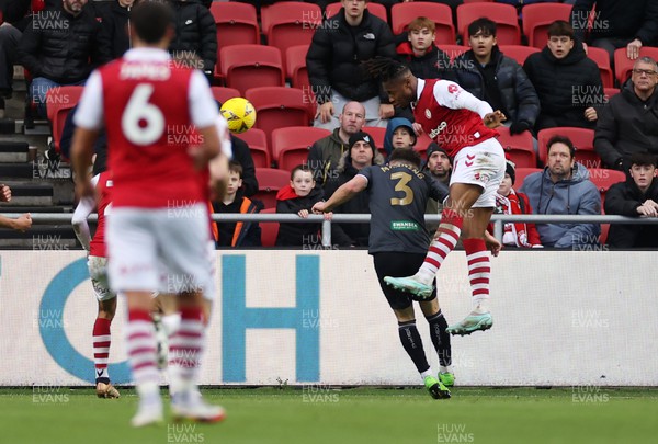 080123 - Bristol City v Swansea City - FA Cup Third Round - Antoine Semenyo of Bristol City scores a goal
