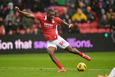 221125 - Bristol City v Swansea City - Sky Bet Championship - Sinclair Armstrong of Bristol City