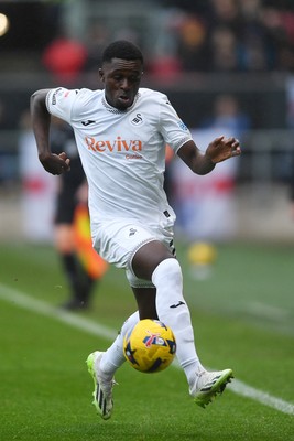 221125 - Bristol City v Swansea City - Sky Bet Championship - Zeidane Inoussa of Swansea City