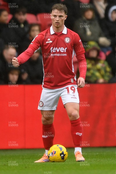 221125 - Bristol City v Swansea City - Sky Bet Championship - George Tanner of Bristol City