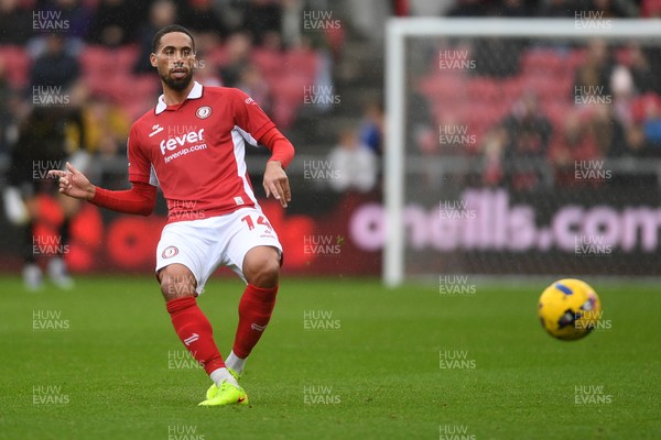 221125 - Bristol City v Swansea City - Sky Bet Championship - Zak Vyner of Bristol City