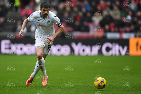 221125 - Bristol City v Swansea City - Sky Bet Championship - Cameron Burgess of Swansea City