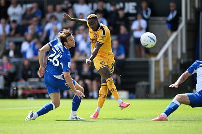 220826 - Bristol Rovers v Newport County - Sky Bet League 2 - Shaquille Gwengwe of Newport County has a shot on goal