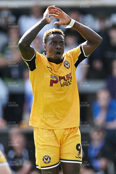 220826 - Bristol Rovers v Newport County - Sky Bet League 2 - Shaquille Gwengwe of Newport County goes close