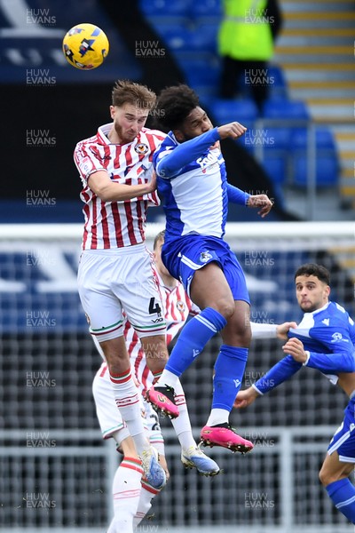 310126 - Bristol Rovers v Newport County - Sky Bet League 2 - Matthew Baker of Newport County is challenged by Ellis Harrison of Bristol Rovers
