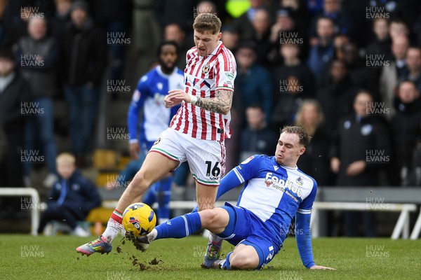 310126 - Bristol Rovers v Newport County - Sky Bet League 2 - James Crole of Newport County is challenged by Kofi Balmer of Bristol Rovers