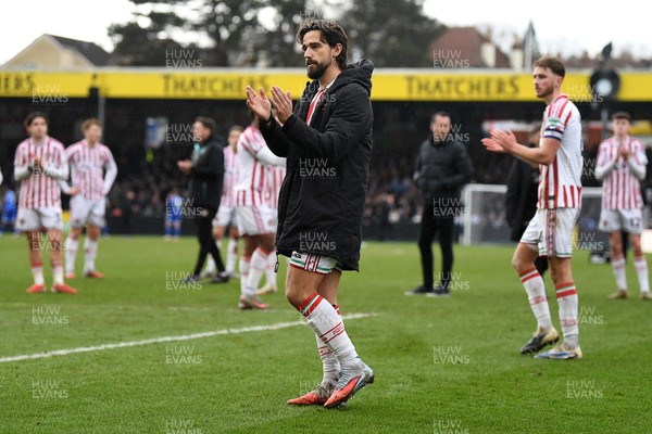 310126 - Bristol Rovers v Newport County - Sky Bet League 2 - Liam Shepard of Newport County apologises to the travelling supporters at full time