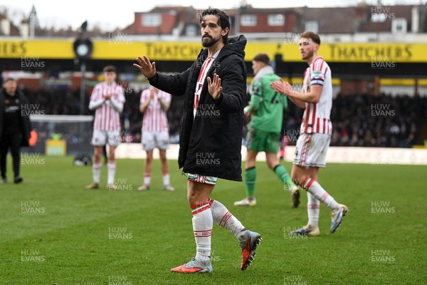 310126 - Bristol Rovers v Newport County - Sky Bet League 2 - Liam Shepard of Newport County apologises to the travelling supporters at full time