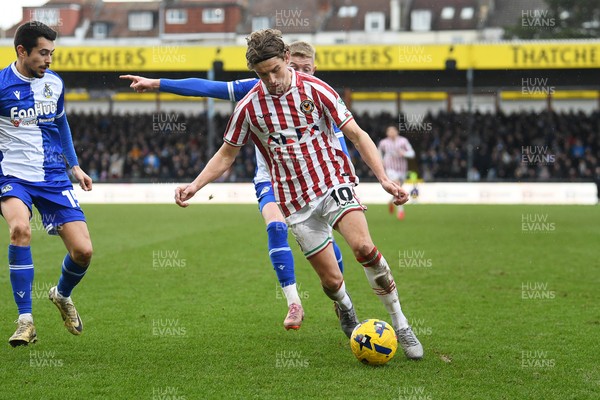 310126 - Bristol Rovers v Newport County - Sky Bet League 2 - Harrison Biggins of Newport County