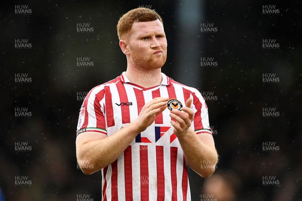 310126 - Bristol Rovers v Newport County - Sky Bet League 2 - Dejected Lee Jenkins of Newport County
