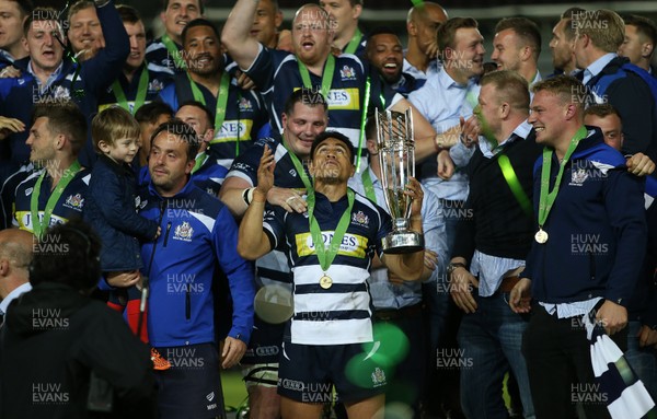 250516 - Bristol Rugby v Doncaster Knights - Championship Final - David Lemi and Bristol lift the Championship Trophy