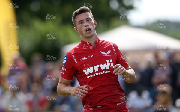 190817 - Bristol Rugby v Scarlets Rugby - Pre Season Friendly - Morgan Williams of Scarlets runs in to score a try