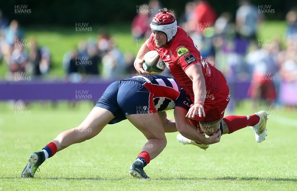 190817 - Bristol Rugby v Scarlets Rugby - Pre Season Friendly - Will Boyde of Scarlets is tackled