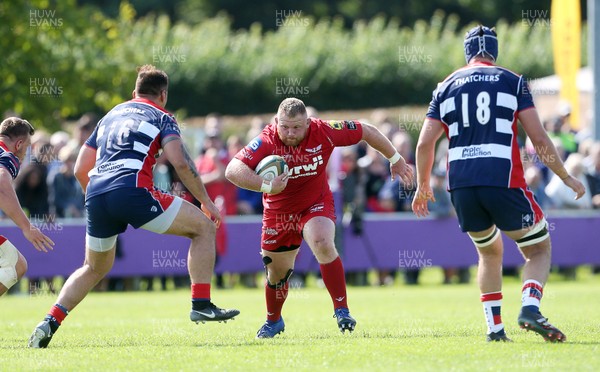190817 - Bristol Rugby v Scarlets Rugby - Pre Season Friendly - Samson Lee of Scarlets runs with the ball