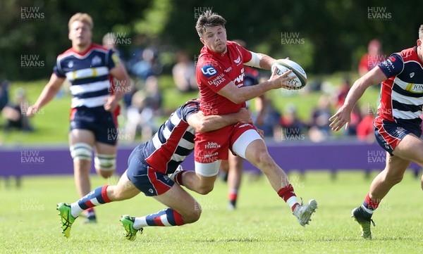 190817 - Bristol Rugby v Scarlets Rugby - Pre Season Friendly - Steff Evans of Scarlets runs with the ball