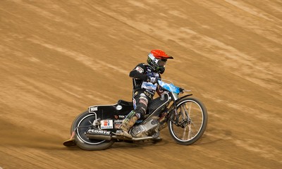 210718 - British FIM Speedway Grand Prix, Cardiff - Tai Woffinden of Great Britain races away to win his heat at the British FIM Speedway Grand Prix