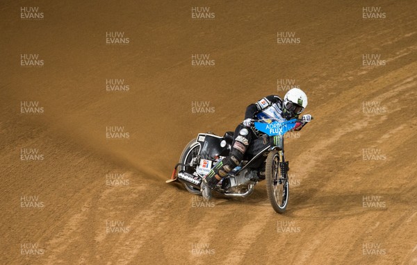 210718 - British FIM Speedway Grand Prix, Cardiff - Tai Woffinden races away to win his heat at the British FIM Speedway Grand Prix