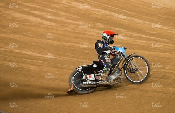 210718 - British FIM Speedway Grand Prix, Cardiff - Tai Woffinden of Great Britain races away to win his heat at the British FIM Speedway Grand Prix