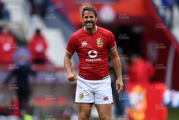 260621 - British & Irish Lions v Japan - The Vodafone 1888 Cup - Jamie Redknapp on the pitch at half time