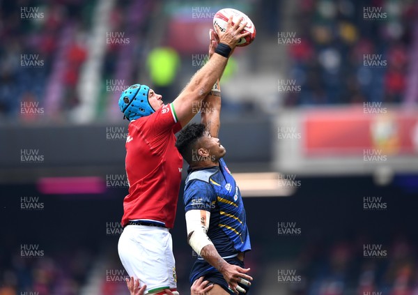 260621 - British & Irish Lions v Japan - The Vodafone 1888 Cup - Tadhg Beirne of British & Irish Lions takes line out ball