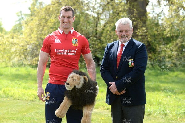 190417 - British & Irish Squad Announcement - Sam Warburton and Warren Gatland after the announcement of the 2017 British & Irish Lions squad announcement