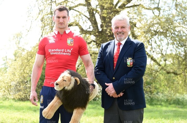 190417 - British & Irish Squad Announcement - Sam Warburton and Warren Gatland after the announcement of the 2017 British & Irish Lions squad announcement