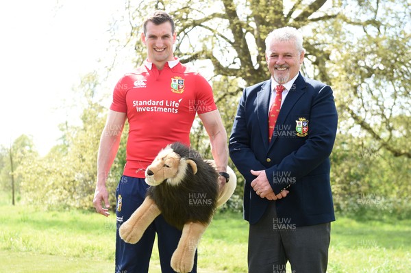 190417 - British & Irish Squad Announcement - Sam Warburton and Warren Gatland after the announcement of the 2017 British & Irish Lions squad announcement