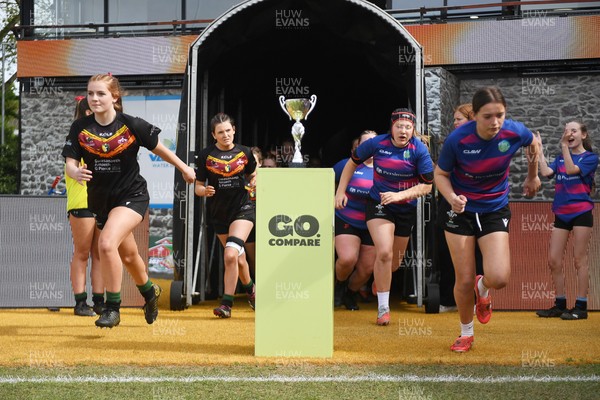 290426 - Bro Dur v Dyffryn Conwy - Girls Schools Final U16 - Road To Principality Finals - Both sides run out at the start of the match