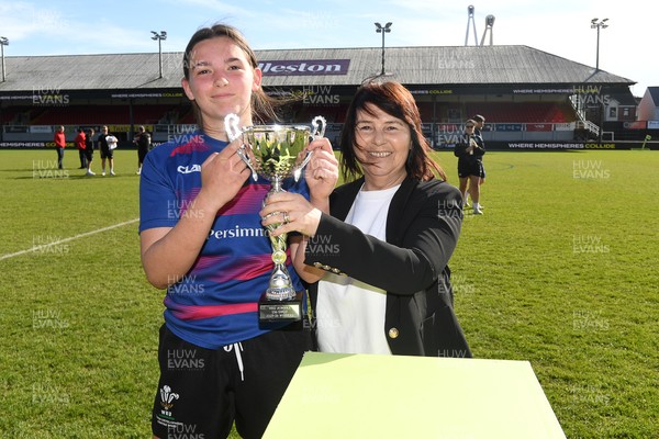 290426 - Bro Dur v Dyffryn Conwy - Girls Schools Final U16 - Road To Principality Finals - Bro Dur players celebrate lifting the trophy at full time
