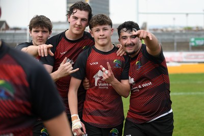 270426 - Bro Teifi v Maes Y Gwendraeth - Road to Principality Finals - Boys U18s Plate - Bro Teifi celebrate at full time