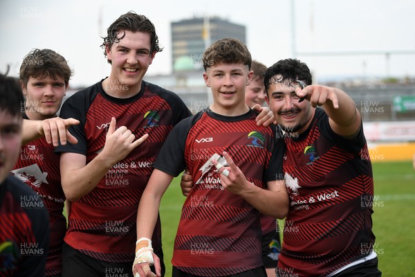 270426 - Bro Teifi v Maes Y Gwendraeth - Road to Principality Finals - Boys U18s Plate - Bro Teifi celebrate at full time