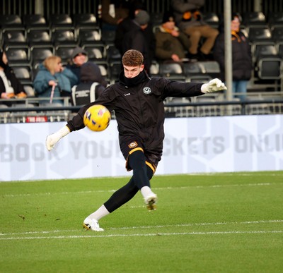010126 - Bromley v Newport County - Sky Bet League 2 - Newport GK Jordan Wright