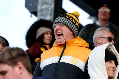 010126 - Bromley v Newport County - Sky Bet League 2 - Newport fans