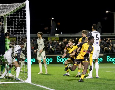 010126 - Bromley v Newport County - Sky Bet League 2 - Nathaniel Opoku of Newport County scores goal and celebrates