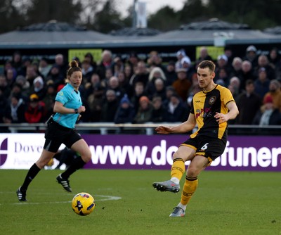 010126 - Bromley v Newport County - Sky Bet League 2 - Ciaran Brennan of Newport County