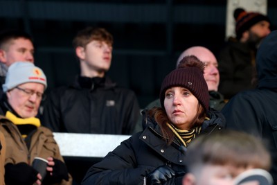 010126 - Bromley v Newport County - Sky Bet League 2 - Newport fans