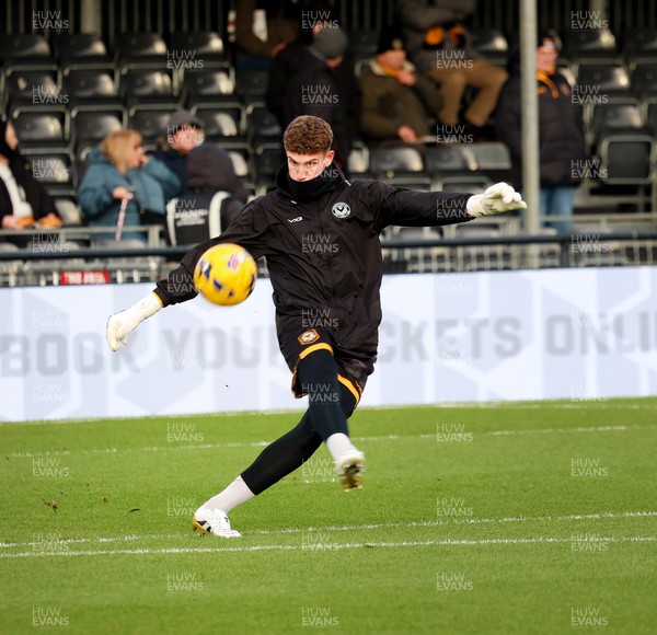 010126 - Bromley v Newport County - Sky Bet League 2 - Newport GK Jordan Wright