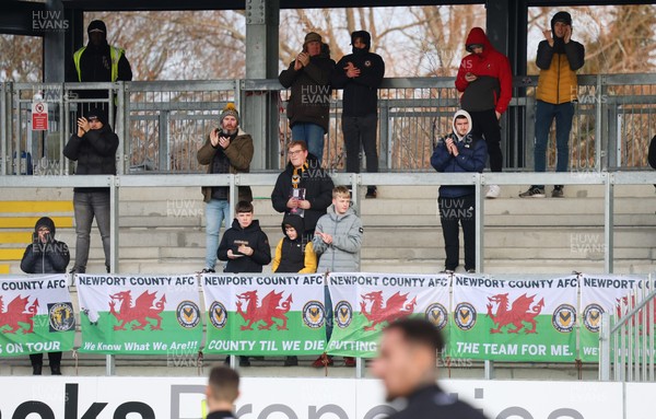 010126 - Bromley v Newport County - Sky Bet League 2 - Newport fans