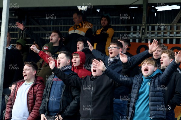 010126 - Bromley v Newport County - Sky Bet League 2 - Newport fans