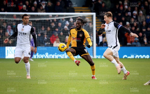 010126 - Bromley v Newport County - Sky Bet League 2 - Cameron Antwi of Newport County