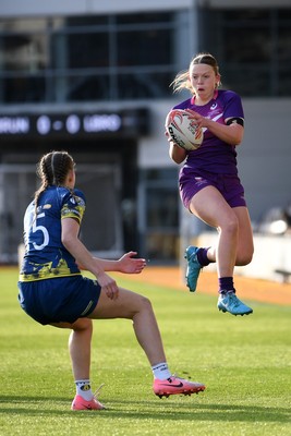 220426 - Brunel v Loughborough - Women's BUCS Final - Alice Bennett of Loughborough is challenged by Lauren Casson of Brunel