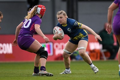 220426 - Brunel v Loughborough - Women's BUCS Final - Lucy Sharpe of Brunel is challenged by Sasha Roberts of Loughborough