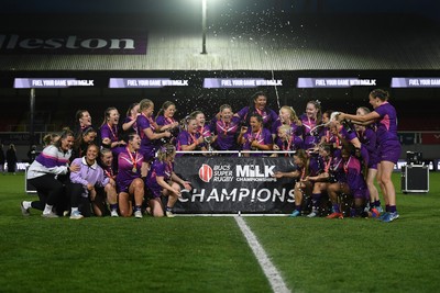 220426 - Brunel v Loughborough - Women's BUCS Final - Loughborough celebrate lifting the trophy at full time