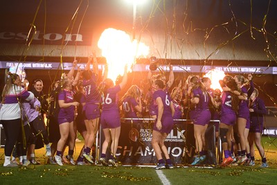 220426 - Brunel v Loughborough - Women's BUCS Final - Loughborough celebrate lifting the trophy at full time