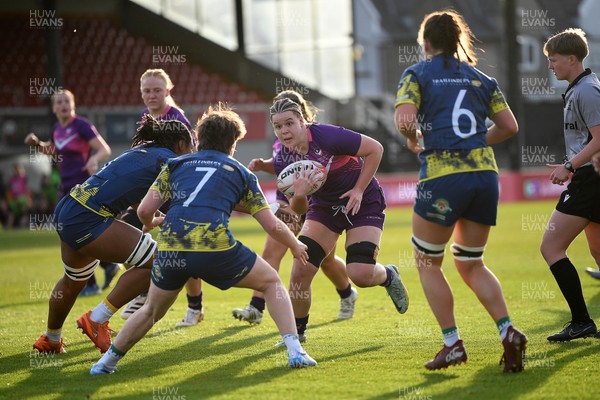 220426 - Brunel v Loughborough - Women's BUCS Final - Amelia Williams of Loughborough is challenged by Lily Ollife of Brunel