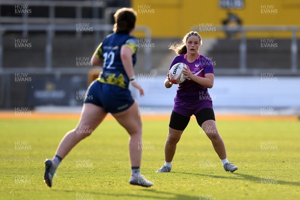 220426 - Brunel v Loughborough - Women's BUCS Final - Ella Barnes of Loughborough is challenged by Maya Champion of Brunel
